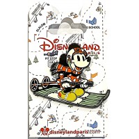 Disneyland Paris Mickey Skiing OE Souvenir Pin